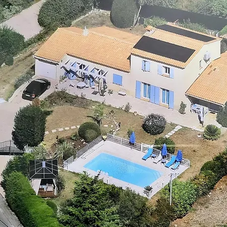 Mas Provencal 8 Pers, Air-conditioned Private Pool Villa