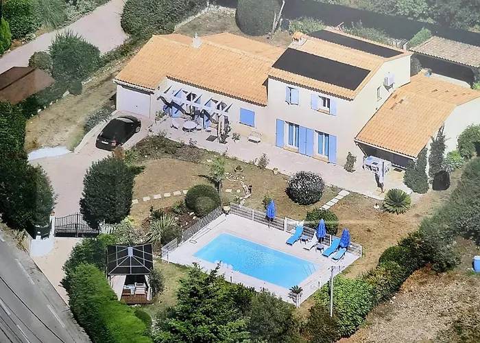 Mas Provencal 8 Pers, Air-conditioned Private Pool Villa